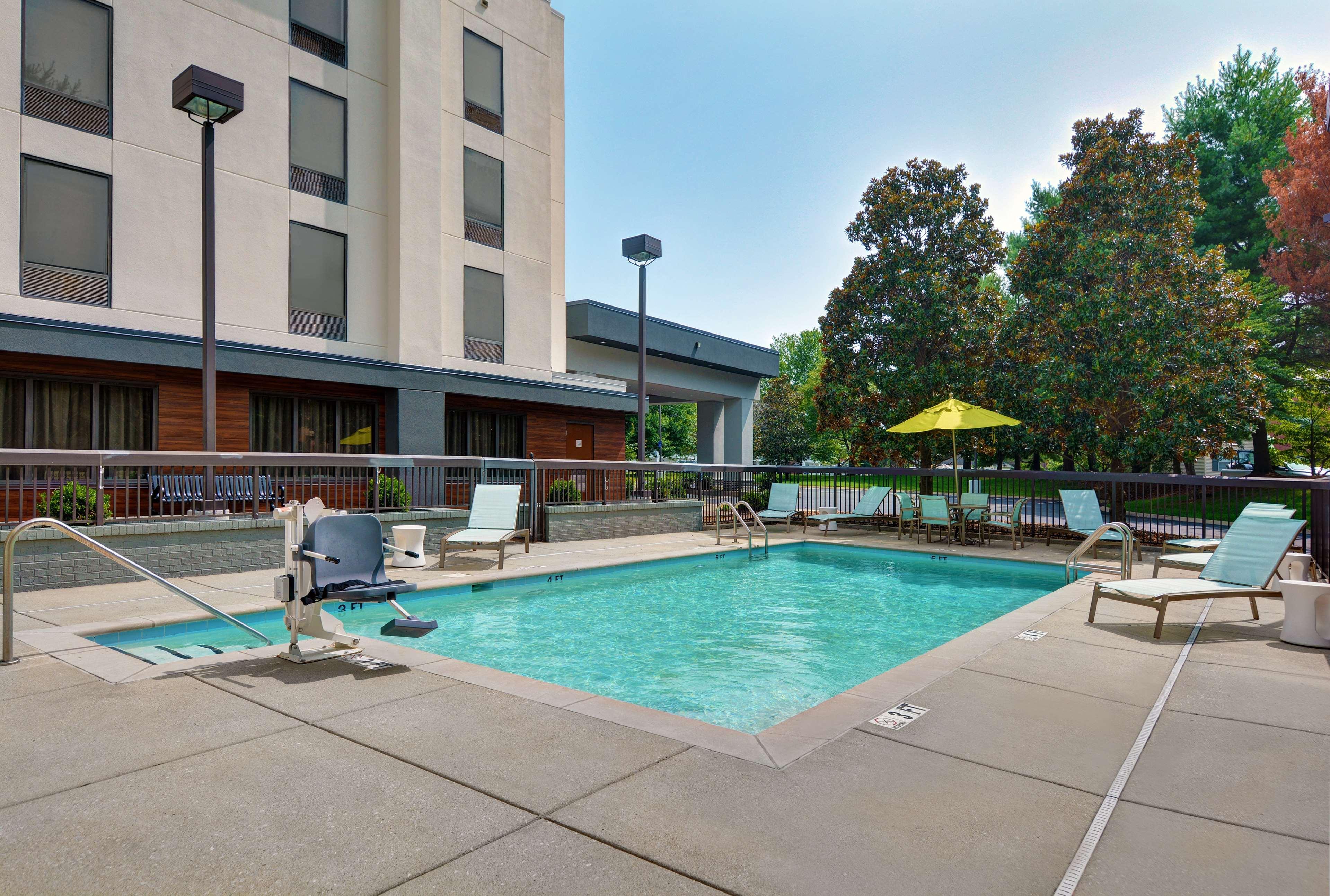 Hampton Inn Gallatin Exterior photo